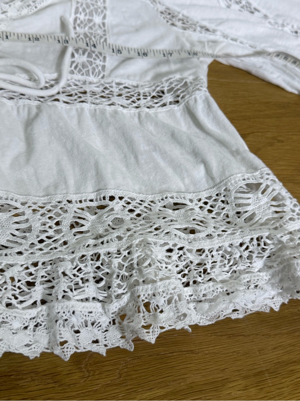 Free People Sweetdreams Boho long sleeve Top White Crochet Lace Tie-Front Size M - Picture 7 of 8